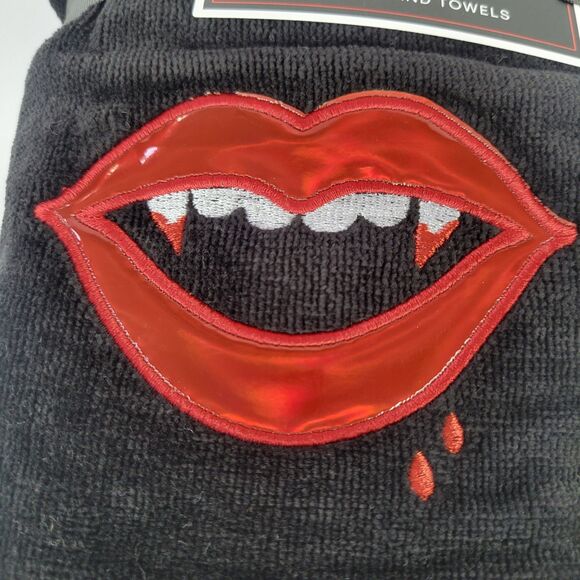 Set of  2 Vampire Shiny Lips Fangs Black Hand Towels Red Blood Halloween Gothic - Picture 4 of 10